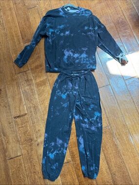 Onzie Black with Blue Tie-Dye Thermal Pajama Set